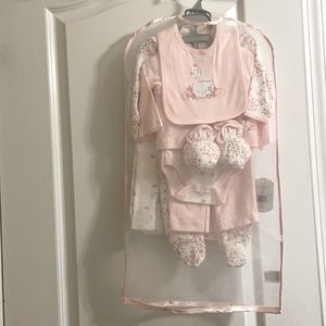 7 piece set 0-3 months Kyle &Deena